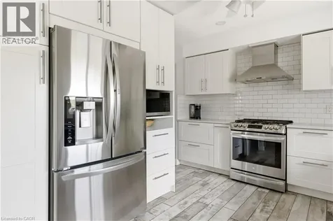 25 Greenock Drive Kitchener ON N2E 2J9