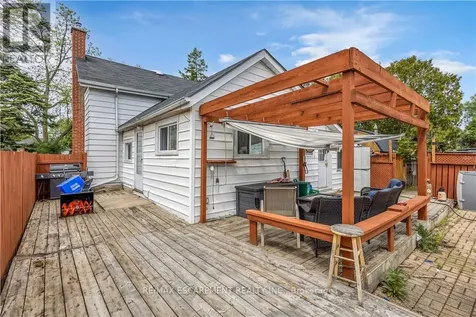 35 James Avenue Brantford ON N3S 6Y2