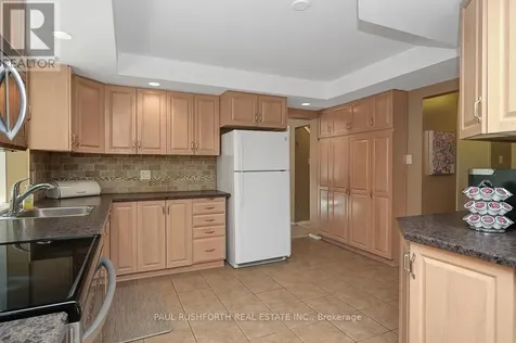 10 Cosburn Avenue Ottawa ON K2H 8A1