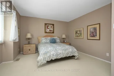 10 Cosburn Avenue Ottawa ON K2H 8A1