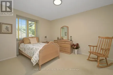 10 Cosburn Avenue Ottawa ON K2H 8A1