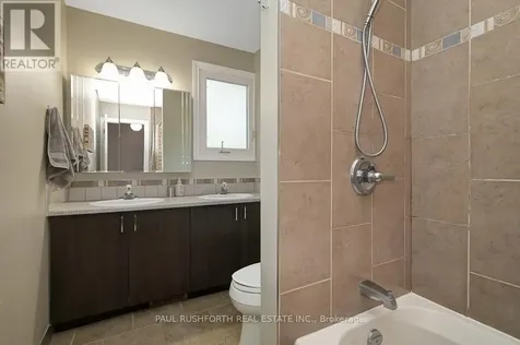 10 Cosburn Avenue Ottawa ON K2H 8A1