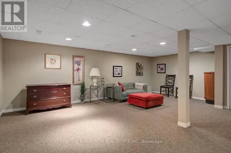 10 Cosburn Avenue Ottawa ON K2H 8A1