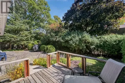 10 Cosburn Avenue Ottawa ON K2H 8A1