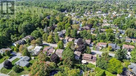 10 Cosburn Avenue Ottawa ON K2H 8A1