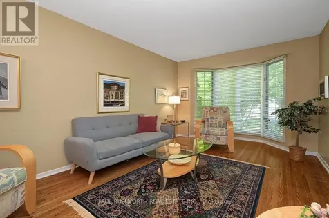 10 Cosburn Avenue Ottawa ON K2H 8A1