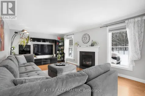 1322 Du Gouverneur Drive Ottawa ON K4C 1E2