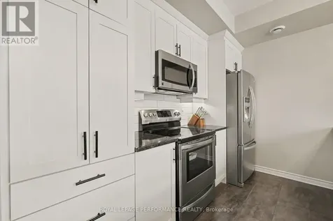 220 Pembina Private Ottawa ON K4M 0G7