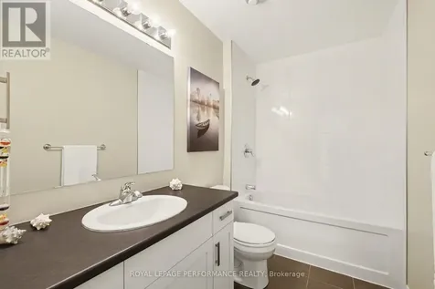 220 Pembina Private Ottawa ON K4M 0G7