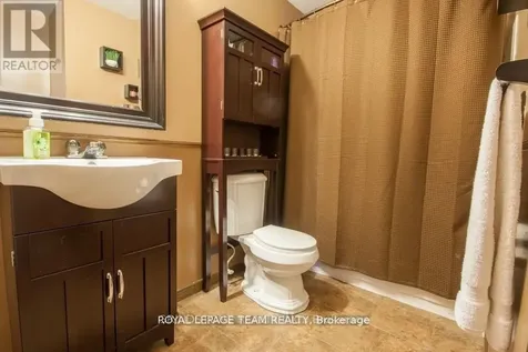 183 Mcelroy Drive Ottawa ON K2L 1X7