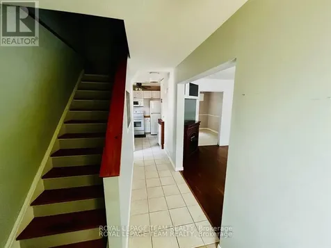 183 Mcelroy Drive Ottawa ON K2L 1X7