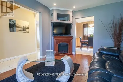 183 Mcelroy Drive Ottawa ON K2L 1X7
