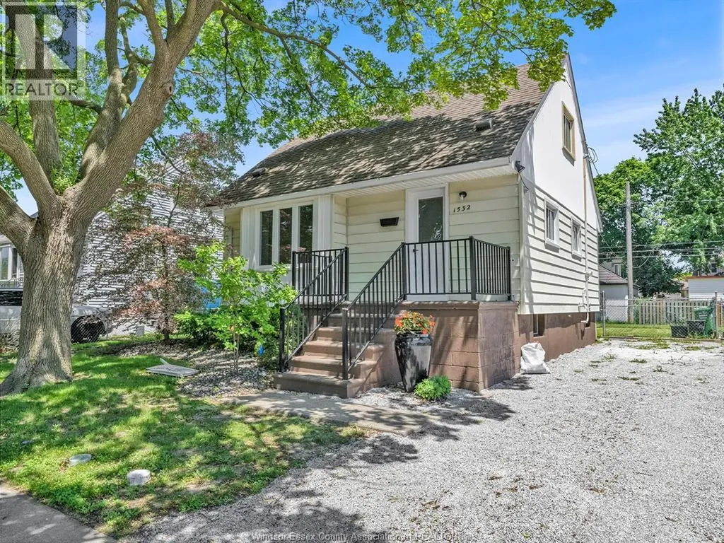 1532 Tourangeau Road Windsor ON N8Y 4J4