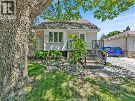 1532 Tourangeau Road Windsor ON N8Y 4J4
