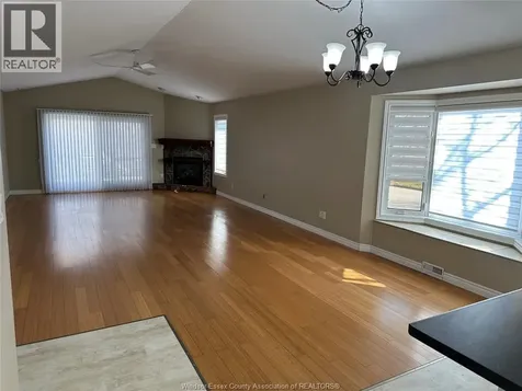 51 Santos Drive Kingsville ON N9Y 3Z5