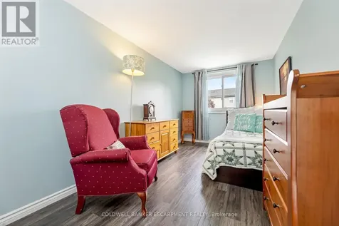 40 Danville Avenue Halton Hills (ac Acton) ON L7J 2W5