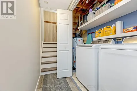 40 Danville Avenue Halton Hills (ac Acton) ON L7J 2W5