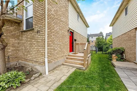 40 Danville Avenue Halton Hills (ac Acton) ON L7J 2W5