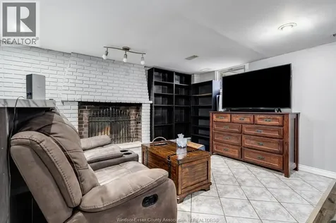 2332 Parent Avenue Windsor ON N8W 2E5