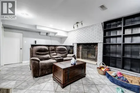 2332 Parent Avenue Windsor ON N8W 2E5