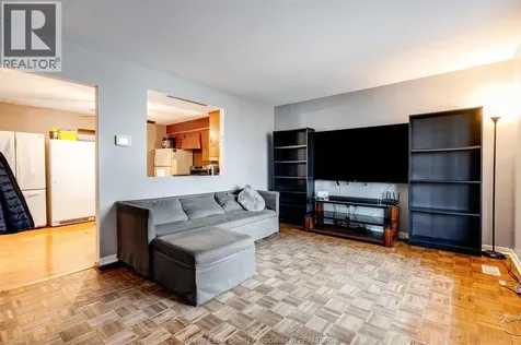 2332 Parent Avenue Windsor ON N8W 2E5