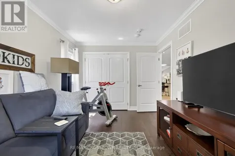 8 New York Avenue Wasaga Beach ON L9Z 3A8