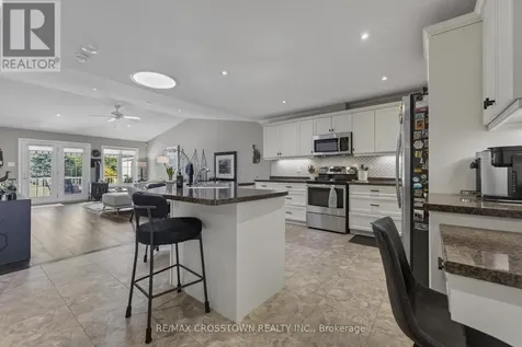 8 New York Avenue Wasaga Beach ON L9Z 3A8