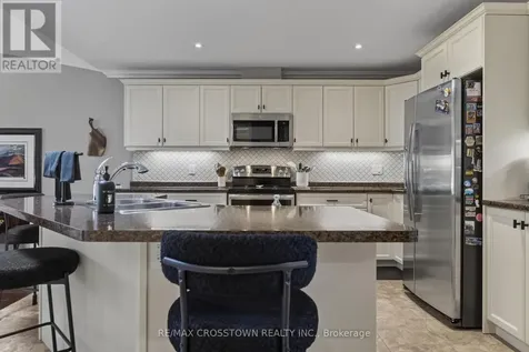 8 New York Avenue Wasaga Beach ON L9Z 3A8