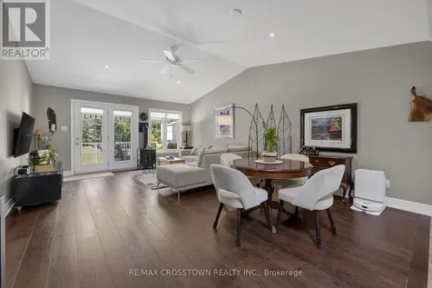 8 New York Avenue Wasaga Beach ON L9Z 3A8