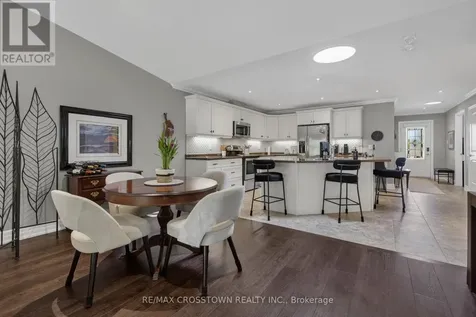 8 New York Avenue Wasaga Beach ON L9Z 3A8