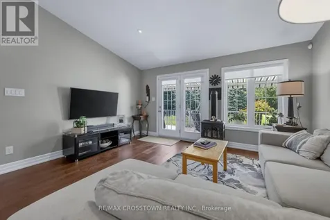8 New York Avenue Wasaga Beach ON L9Z 3A8