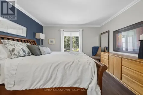 8 New York Avenue Wasaga Beach ON L9Z 3A8
