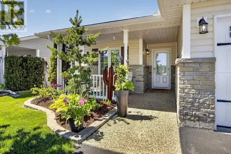 8 New York Avenue Wasaga Beach ON L9Z 3A8
