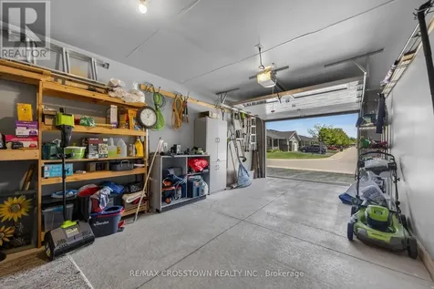 8 New York Avenue Wasaga Beach ON L9Z 3A8