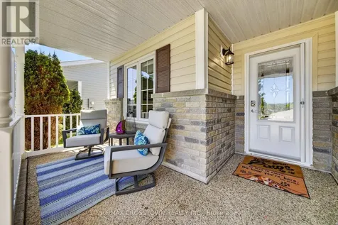 8 New York Avenue Wasaga Beach ON L9Z 3A8