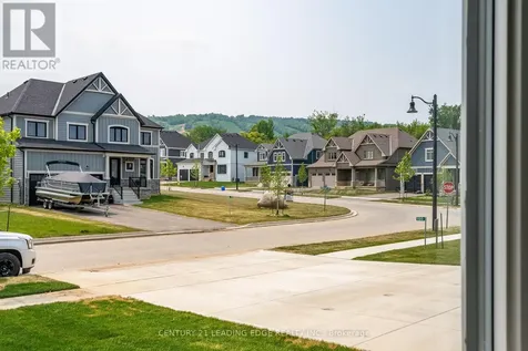 102 Reed Way Blue Mountains ON L9Y 4P5