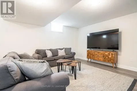 102 Reed Way Blue Mountains ON L9Y 4P5