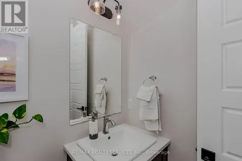 130 Pondcliffe Drive Kitchener ON N2R 0M4