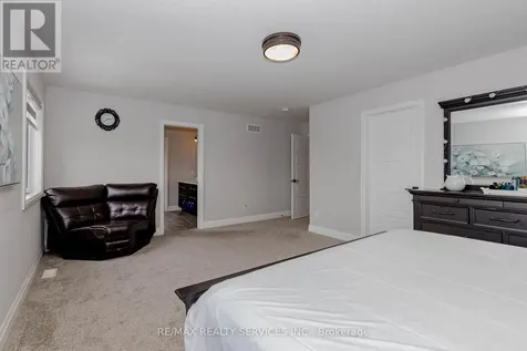 130 Pondcliffe Drive Kitchener ON N2R 0M4