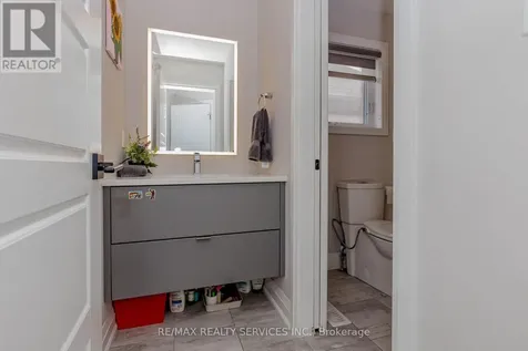 130 Pondcliffe Drive Kitchener ON N2R 0M4