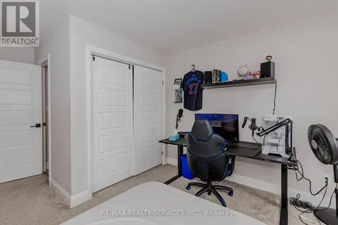130 Pondcliffe Drive Kitchener ON N2R 0M4