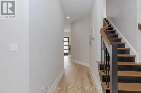 130 Pondcliffe Drive Kitchener ON N2R 0M4