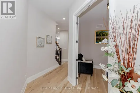 130 Pondcliffe Drive Kitchener ON N2R 0M4