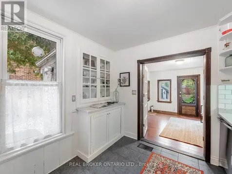 170 Cowan Avenue Toronto (south Parkdale) ON M6K 2N6