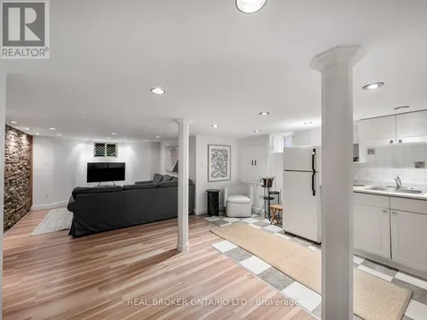 170 Cowan Avenue Toronto (south Parkdale) ON M6K 2N6