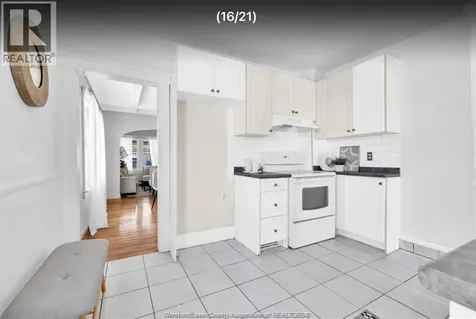 1368 Erie Street East Windsor ON N9A 3Z7