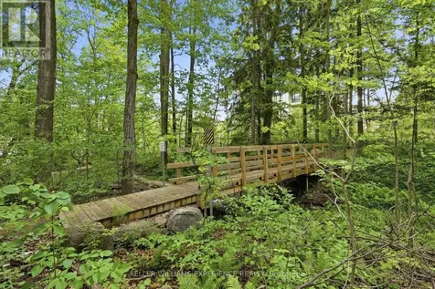 304 Essa Road Barrie (400 West) ON L9J 0H4