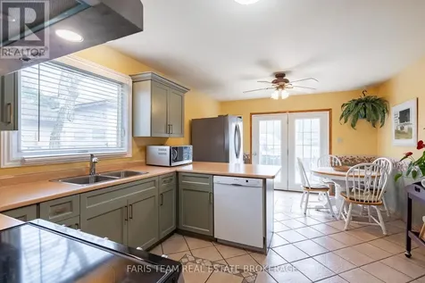 1 Hallen Drive Penetanguishene ON L9M 1G2