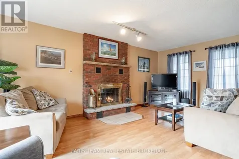 1 Hallen Drive Penetanguishene ON L9M 1G2