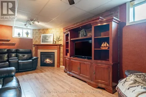 1 Hallen Drive Penetanguishene ON L9M 1G2